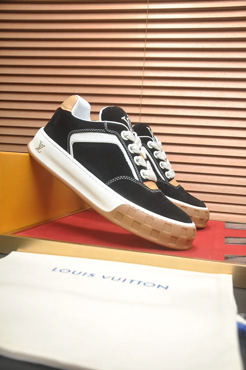 Men's shoes 💰680💶[LOUIS VUITTON] (original order) couple model 🍀LV Louis Vuitton * - top version of LV classic trendy shoes! Made of imported original cowhide, water-dyed cowhide lining, and original wear-resistant rubber outsole! High quality products! Size for women: 35-40. Men: 39-46 (45.46 customized)